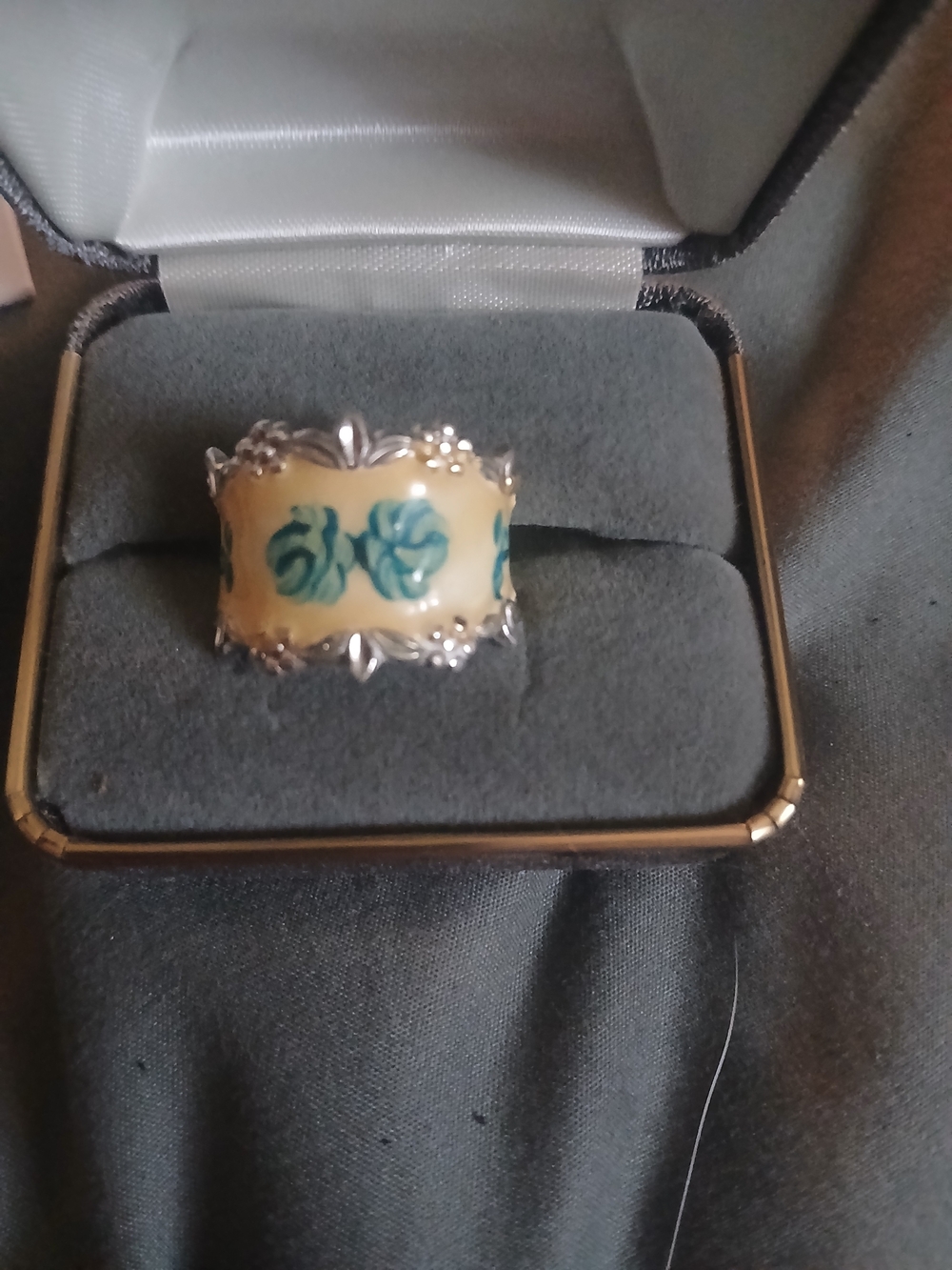 Vintage 18k And Silver Ceramic Floral Blue and Cream Wide Band Ring